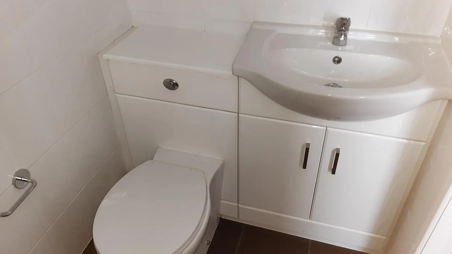 Chic Apartment In The Heart Of Brighton Marina 0*,